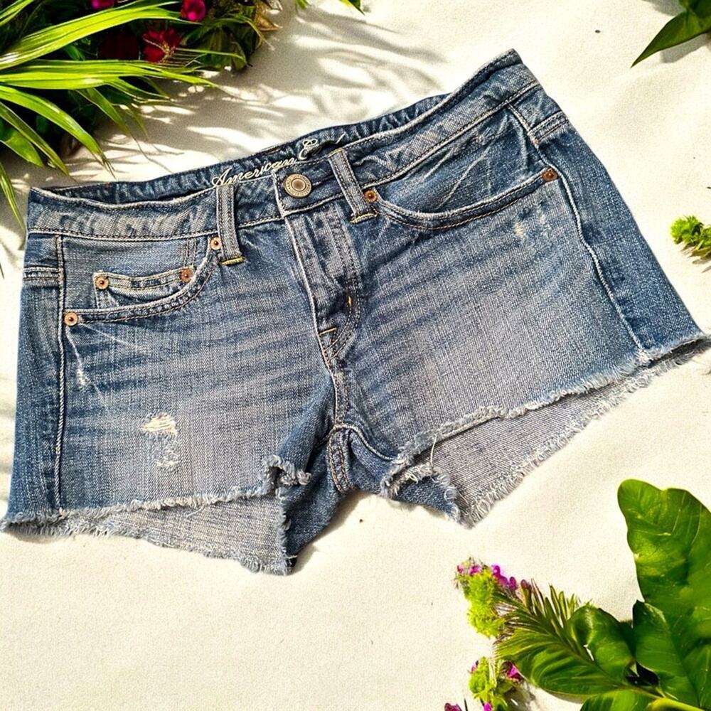 American Eagle Distressed Frayed Jean Short Shorts Size 0